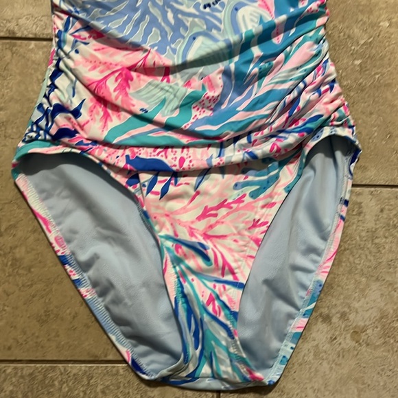 Lilly Pulitzer swim - Picture 2 of 10